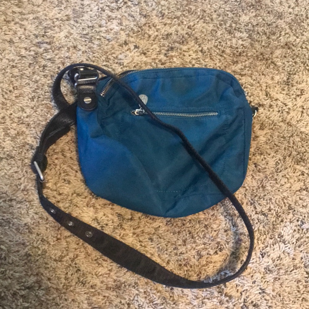 Blue Baggallini crossbody bag leather strap